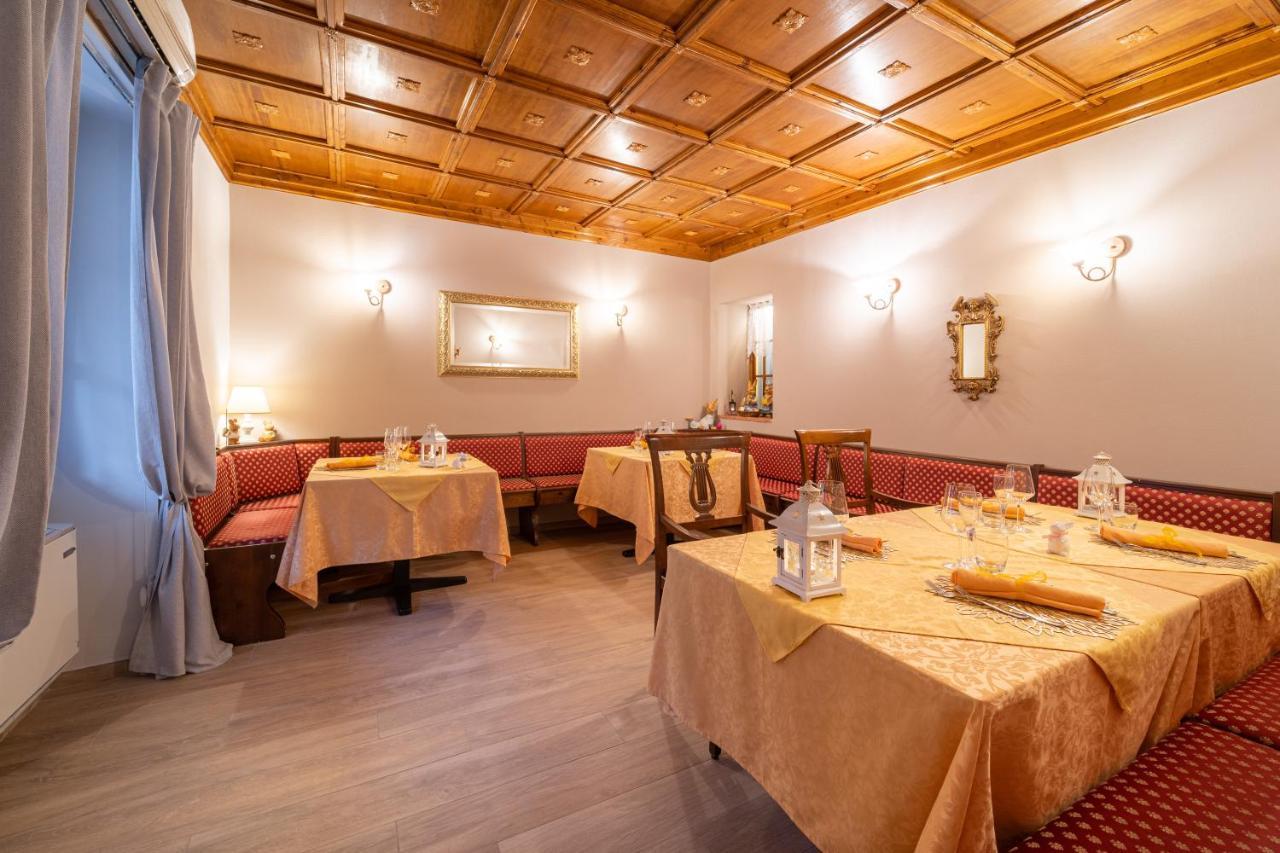 Borgo Dei Poeti Romantik Hotel Manerba del Garda Exterior photo