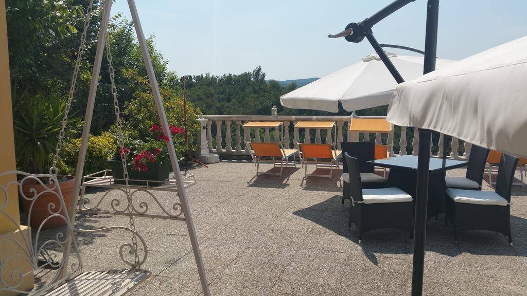 Borgo Dei Poeti Romantik Hotel Manerba del Garda Exterior photo